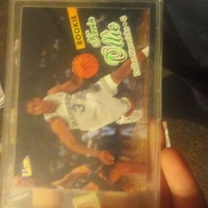 Basketball card rookie